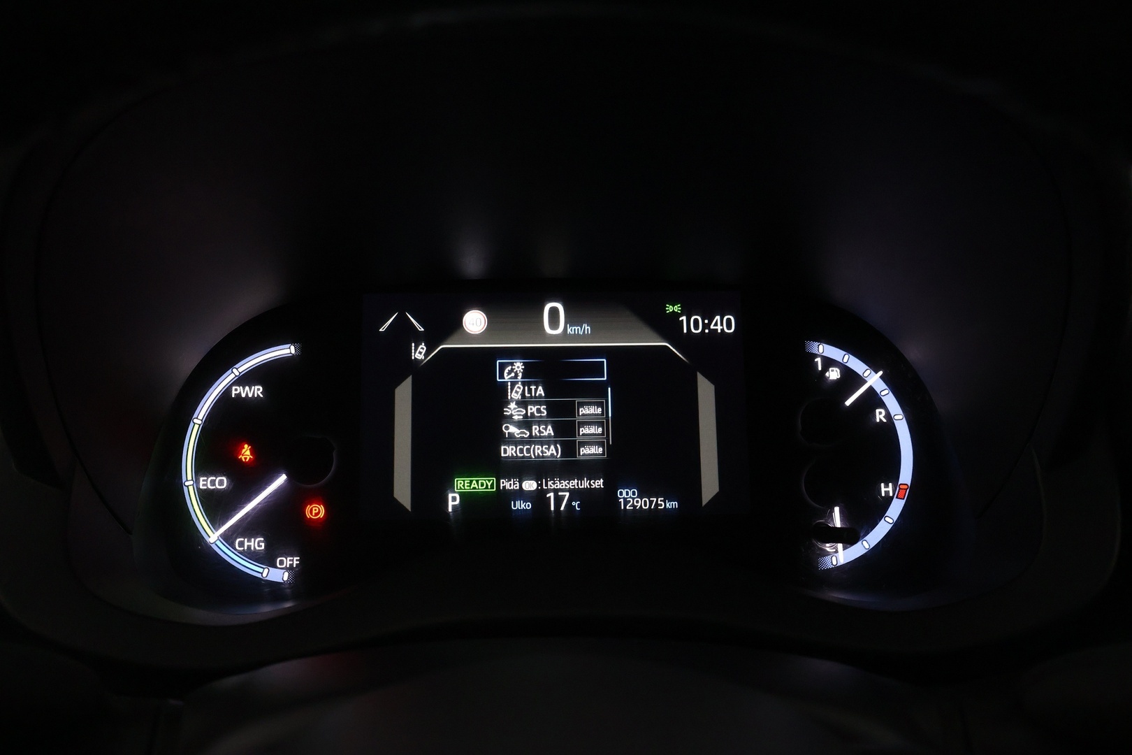 TOYOTA Yaris Cross 2023