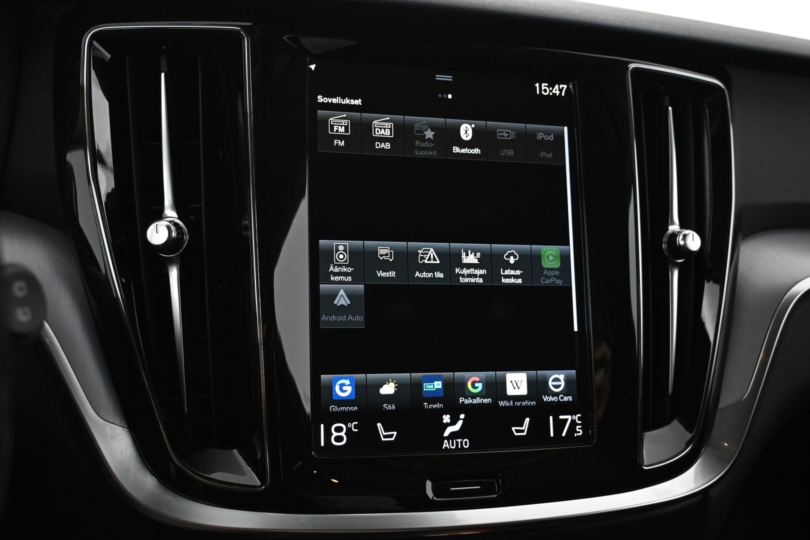 VOLVO V60 2021