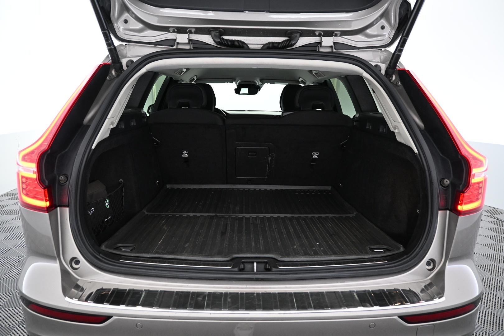 VOLVO V60 2021