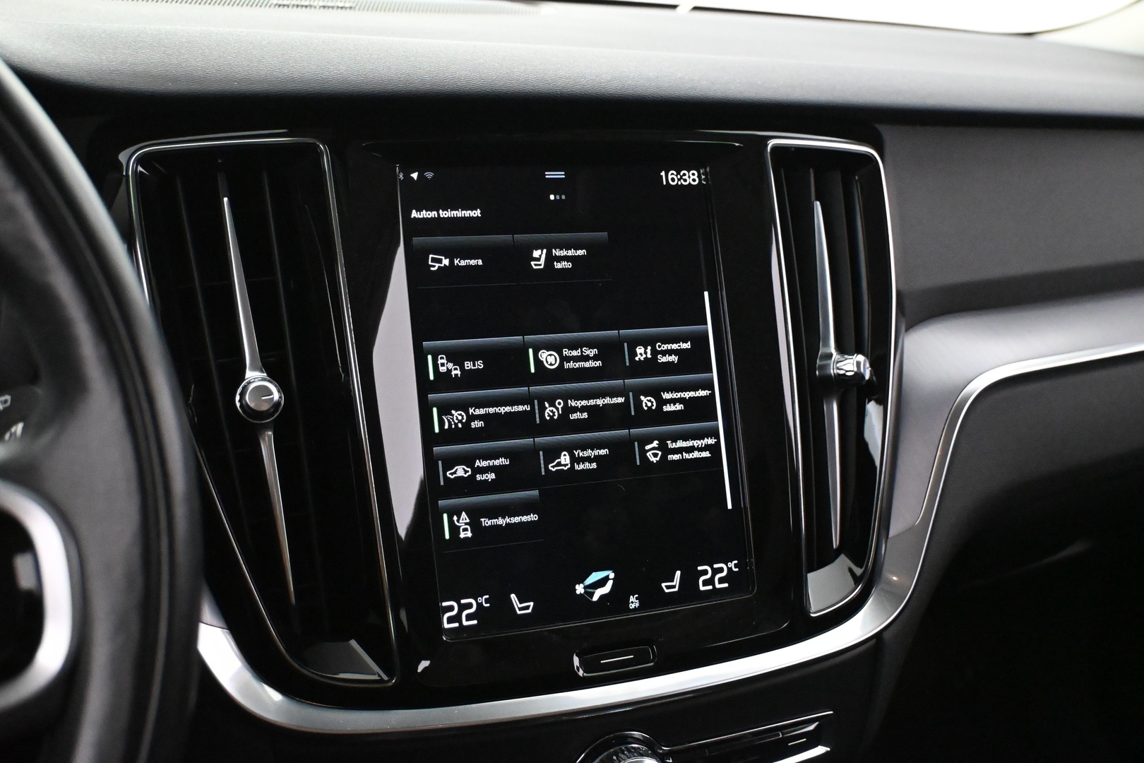 VOLVO V60 2021