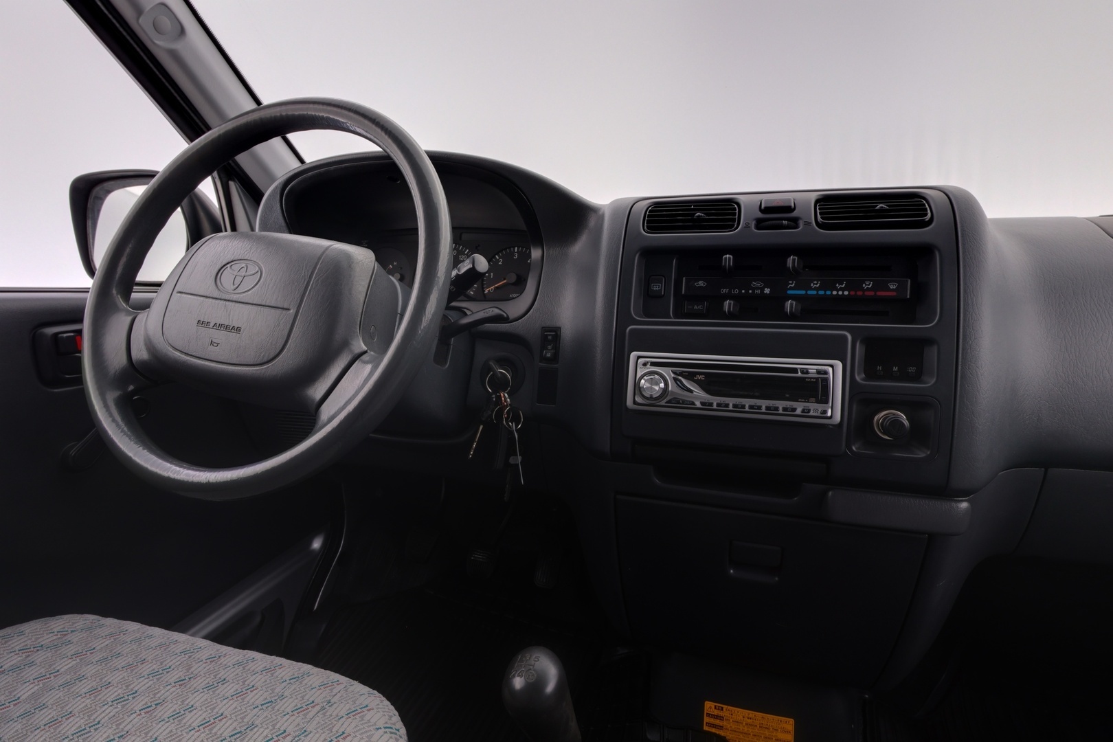 TOYOTA Hiace 2006
