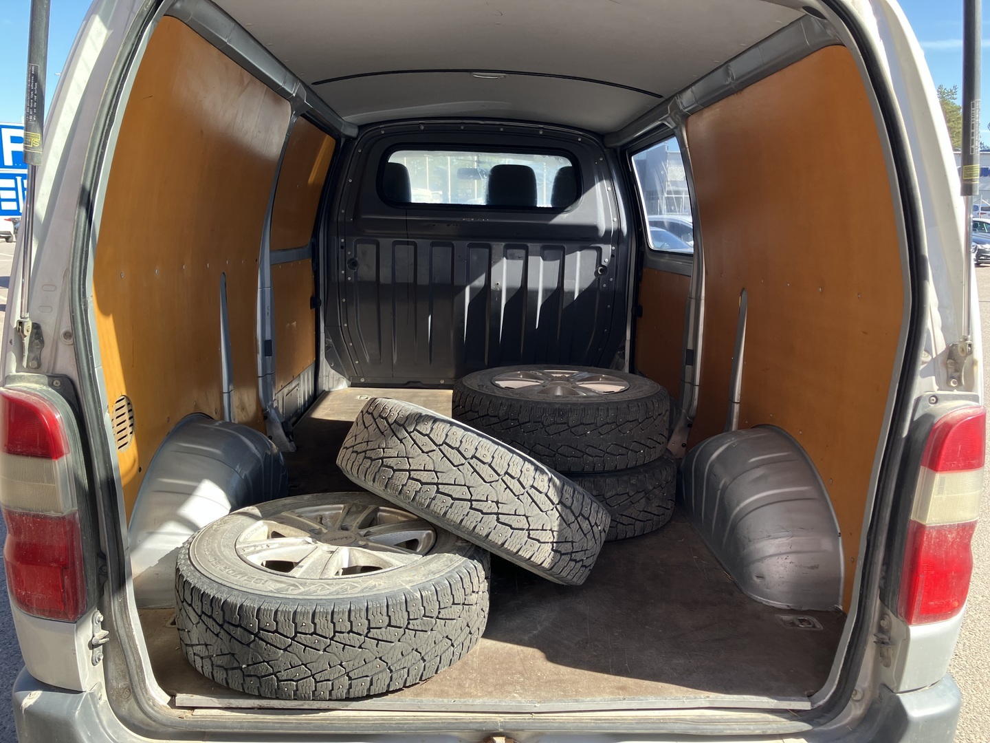 TOYOTA Hiace 2006