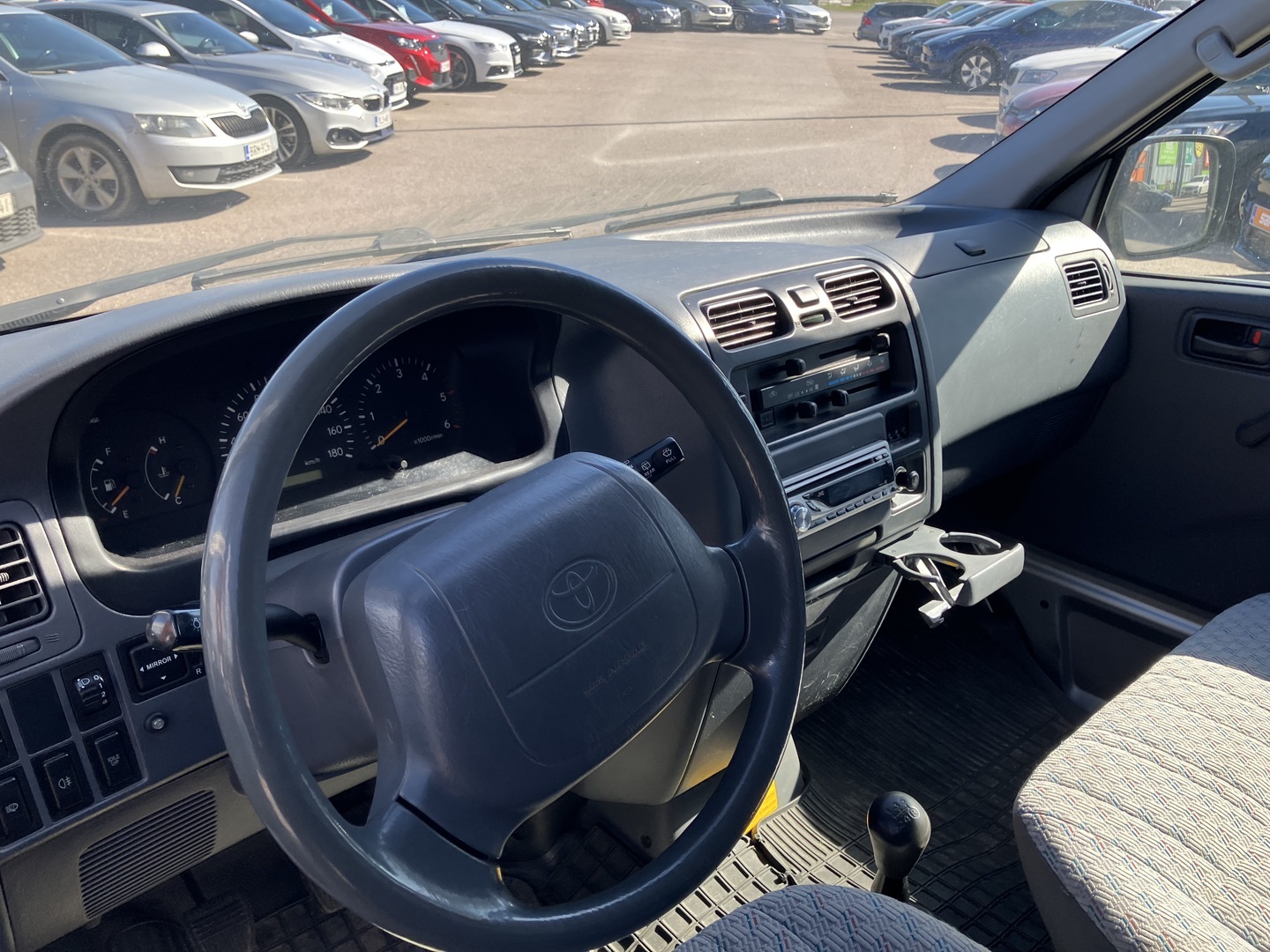 TOYOTA Hiace 2006