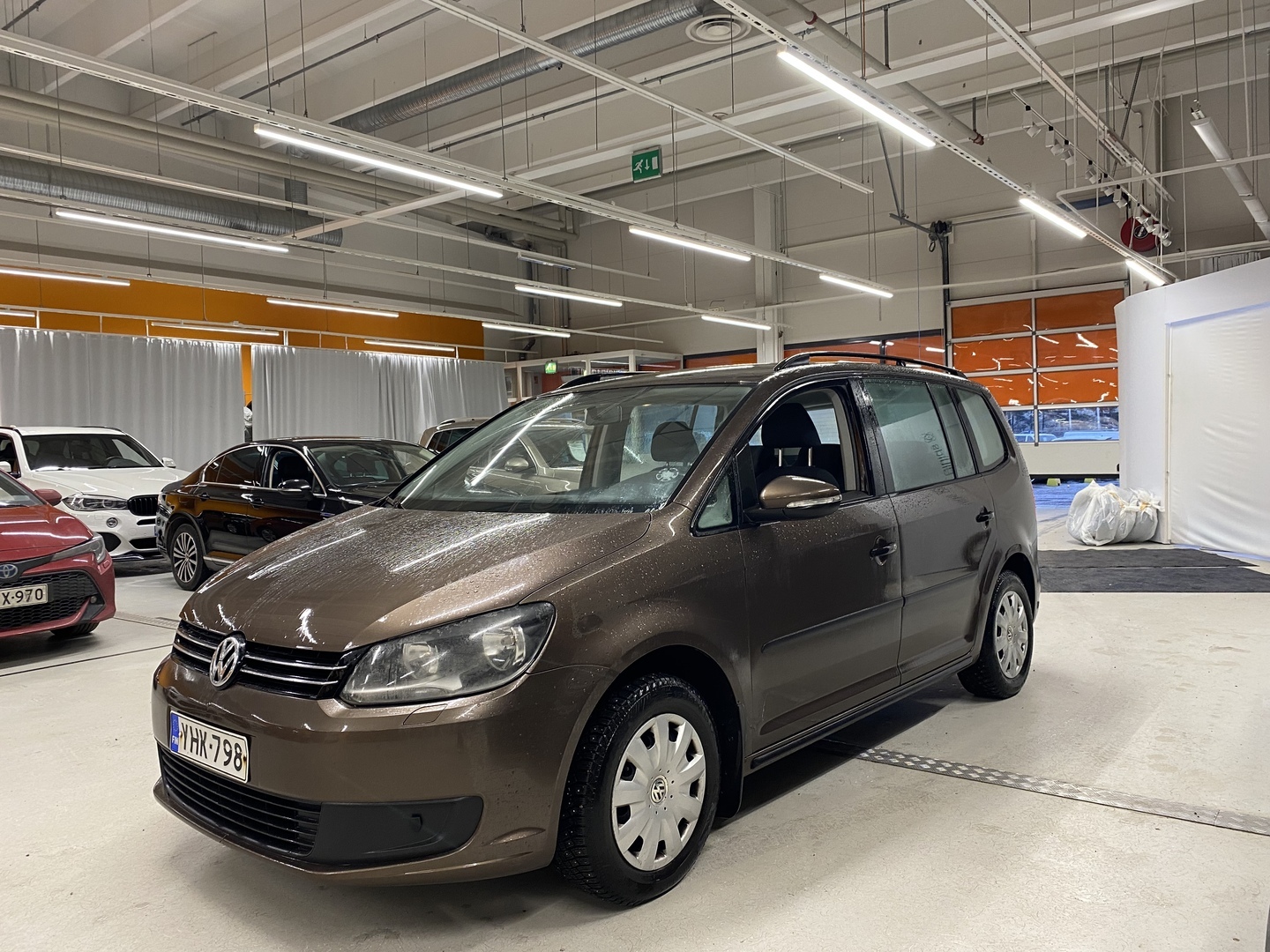 VOLKSWAGEN Touran 2011