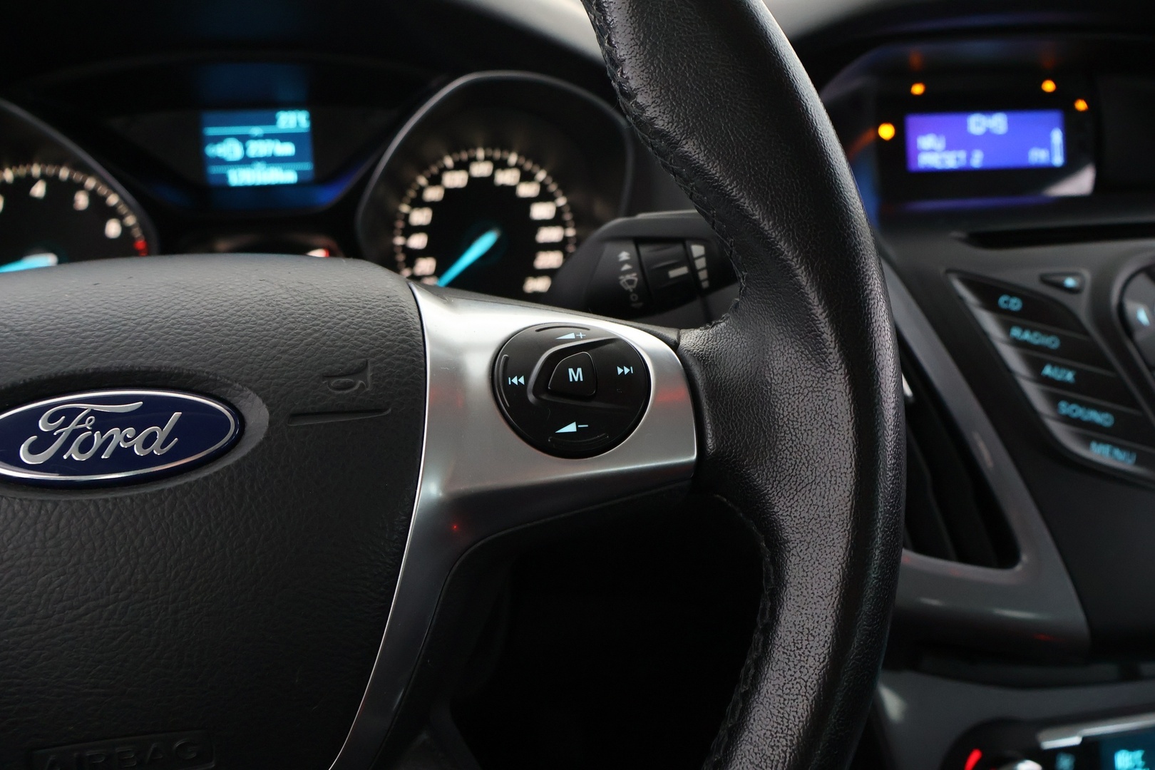 FORD Focus 2012