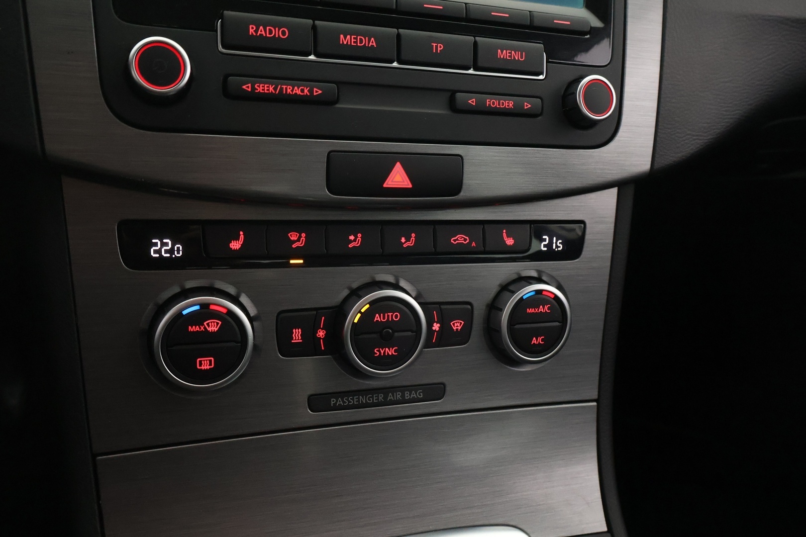 VOLKSWAGEN Passat 2013