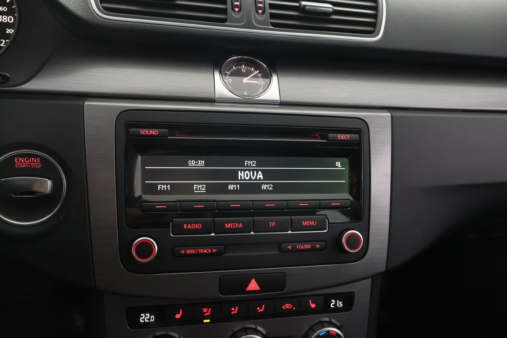 VOLKSWAGEN Passat 2013