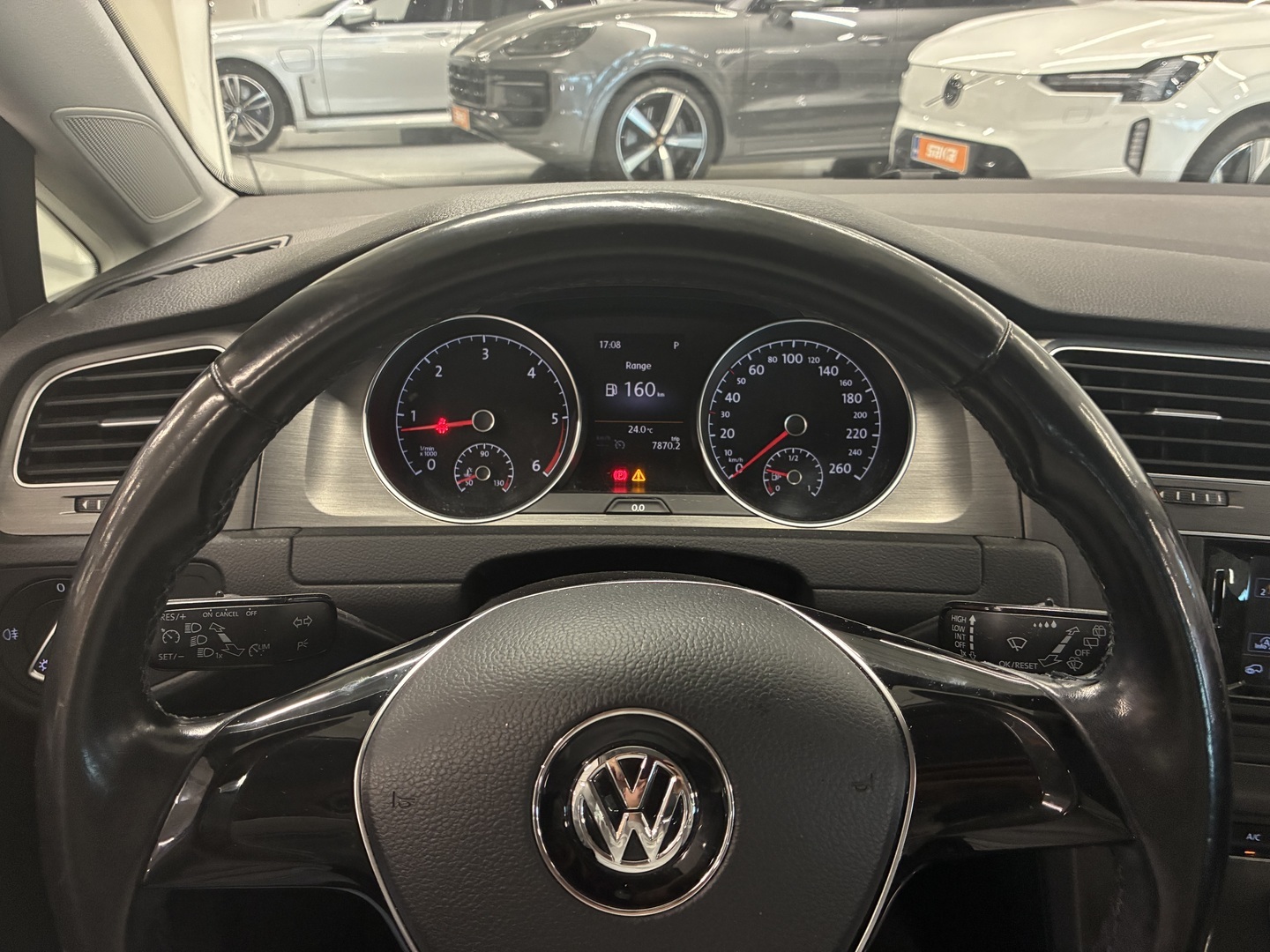 VOLKSWAGEN Golf 2013