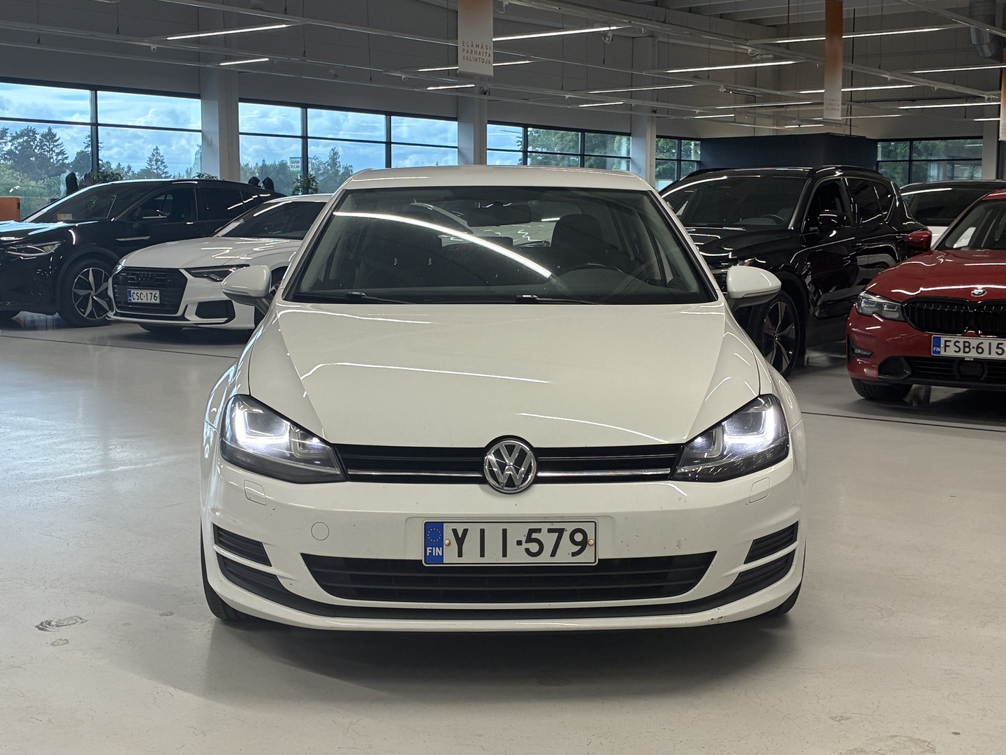VOLKSWAGEN Golf 2013