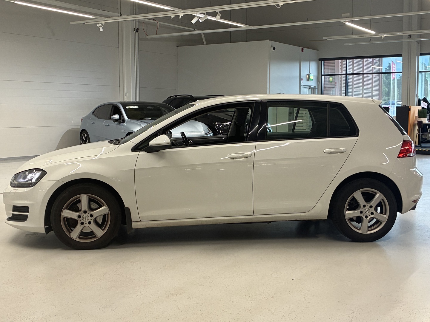 VOLKSWAGEN Golf 2013
