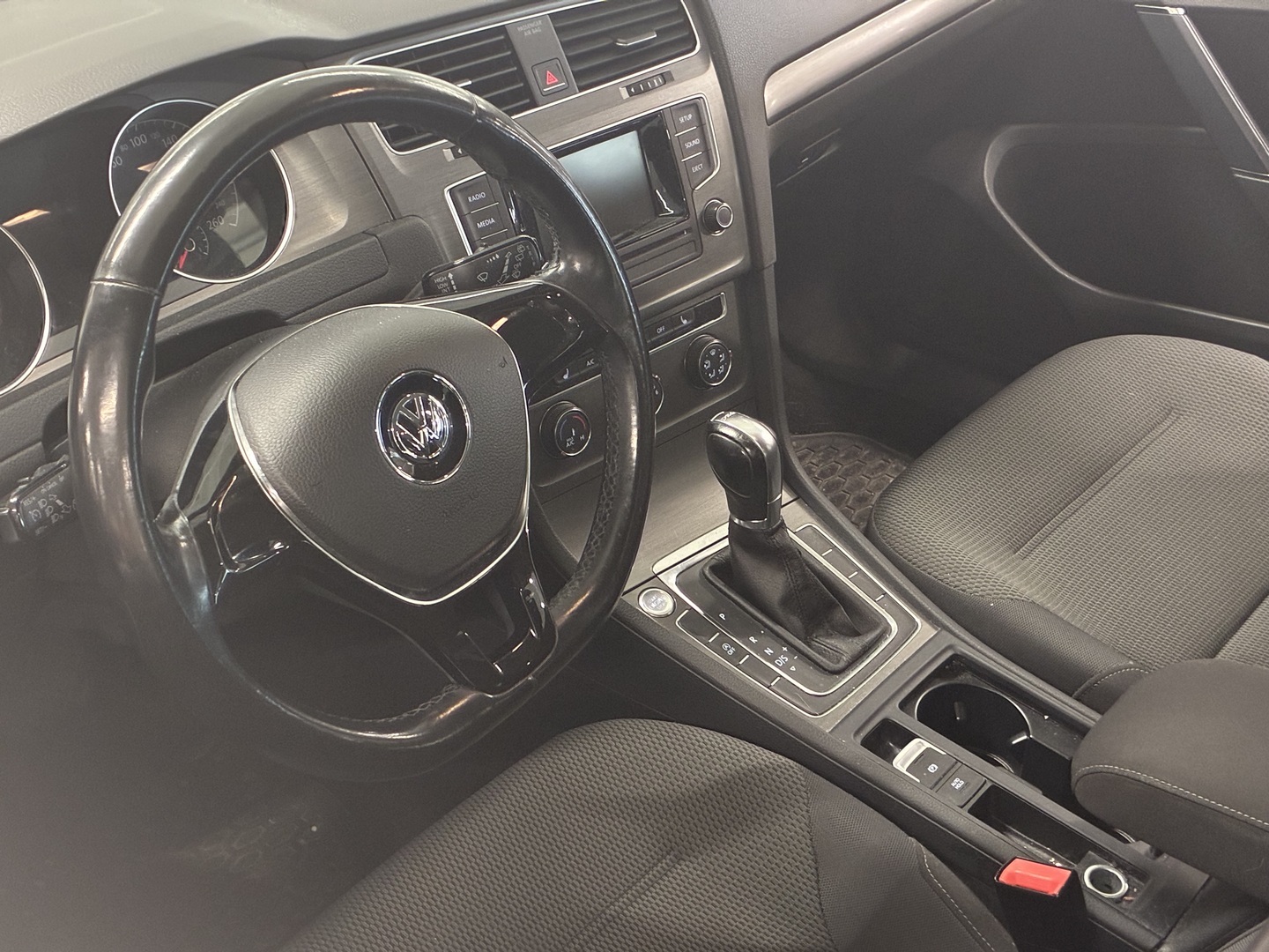 VOLKSWAGEN Golf 2013