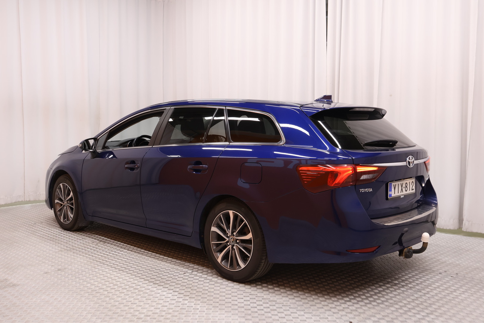 TOYOTA Avensis 2016
