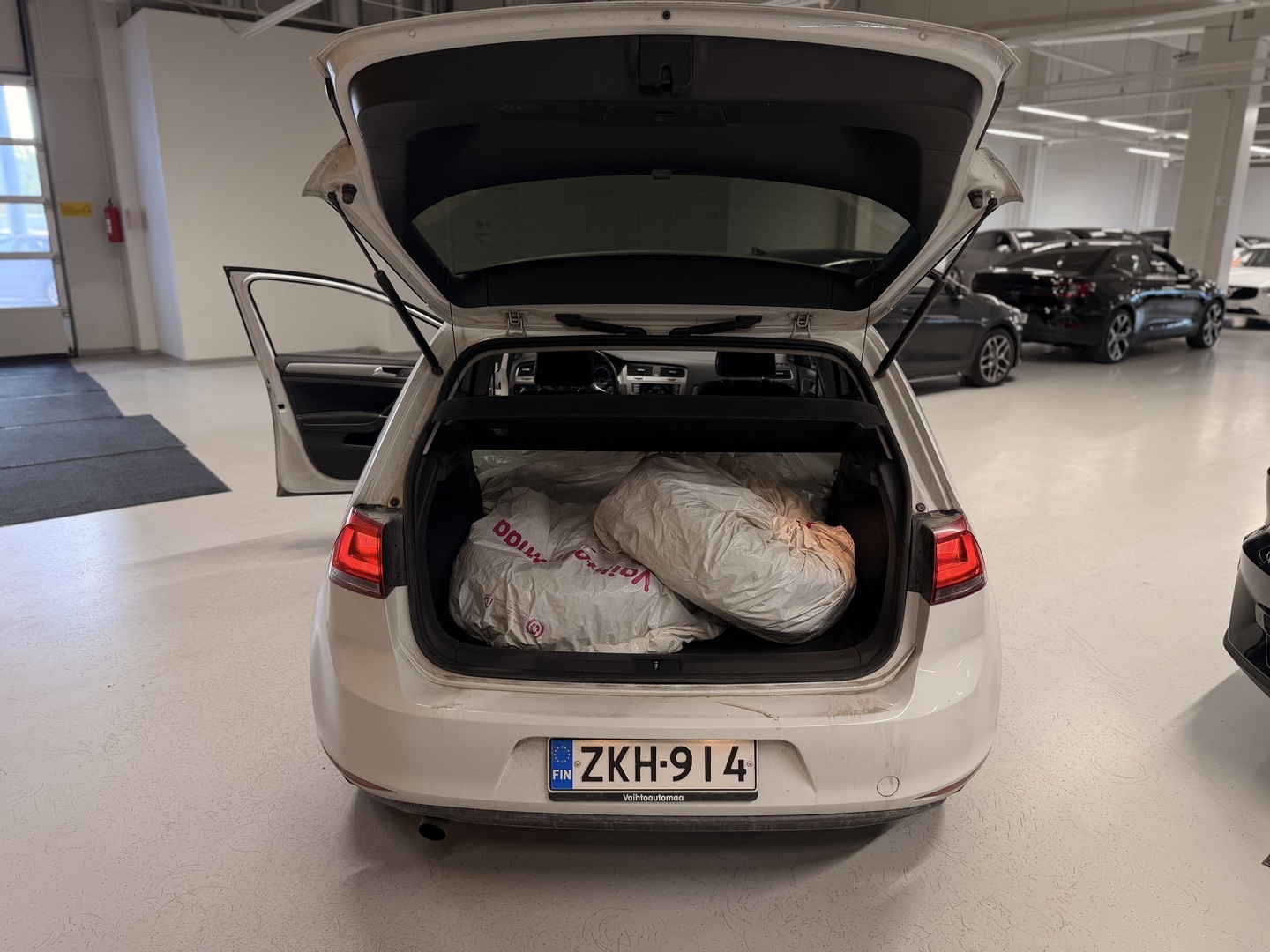 VOLKSWAGEN Golf 2014