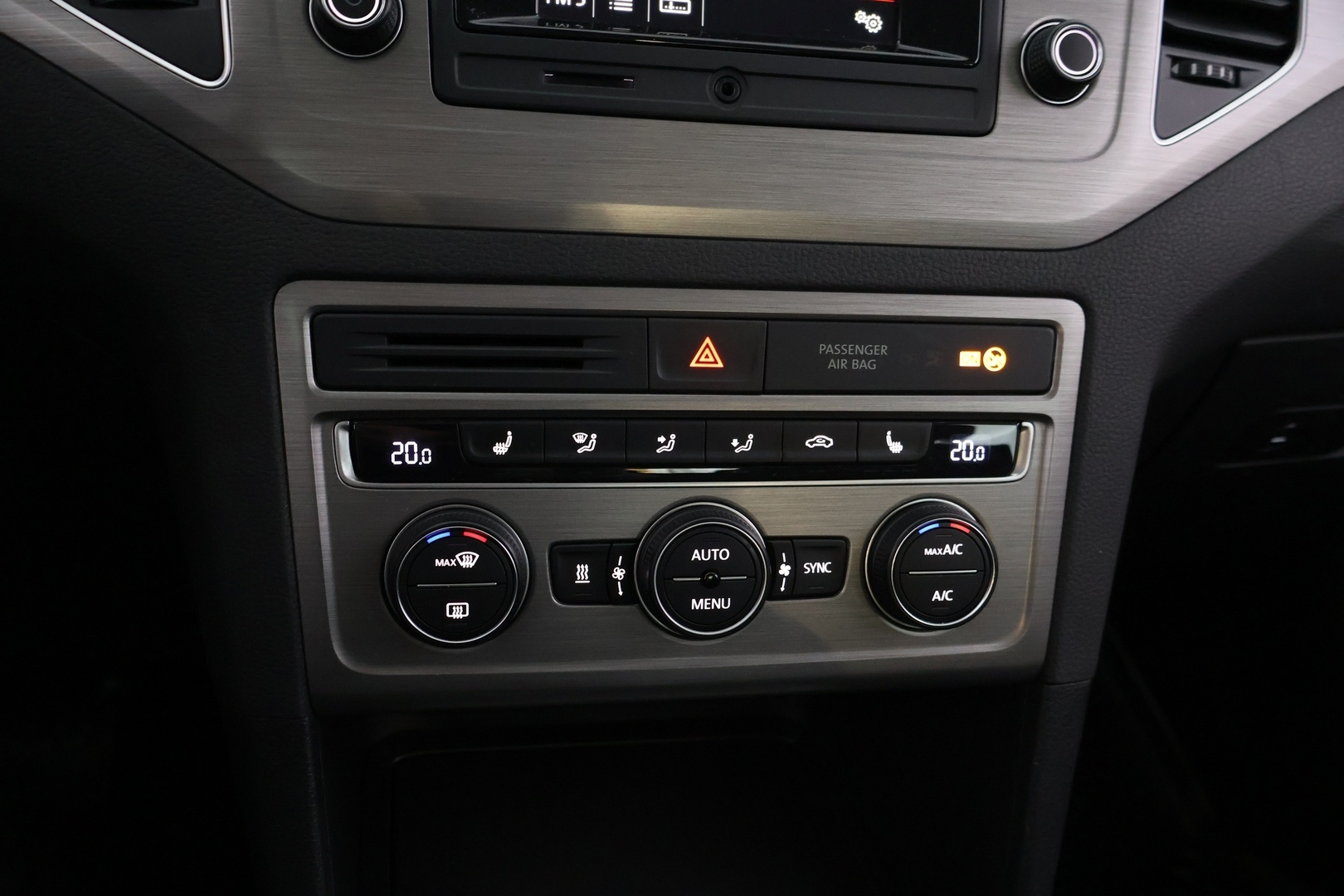 VOLKSWAGEN Golf Sportsvan 2015