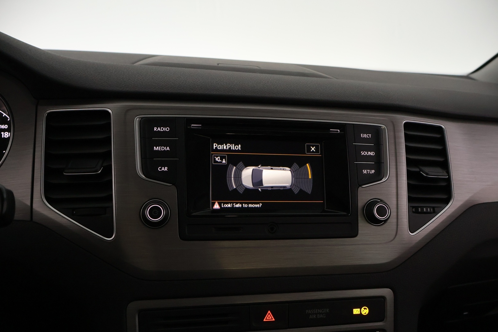 VOLKSWAGEN Golf Sportsvan 2015