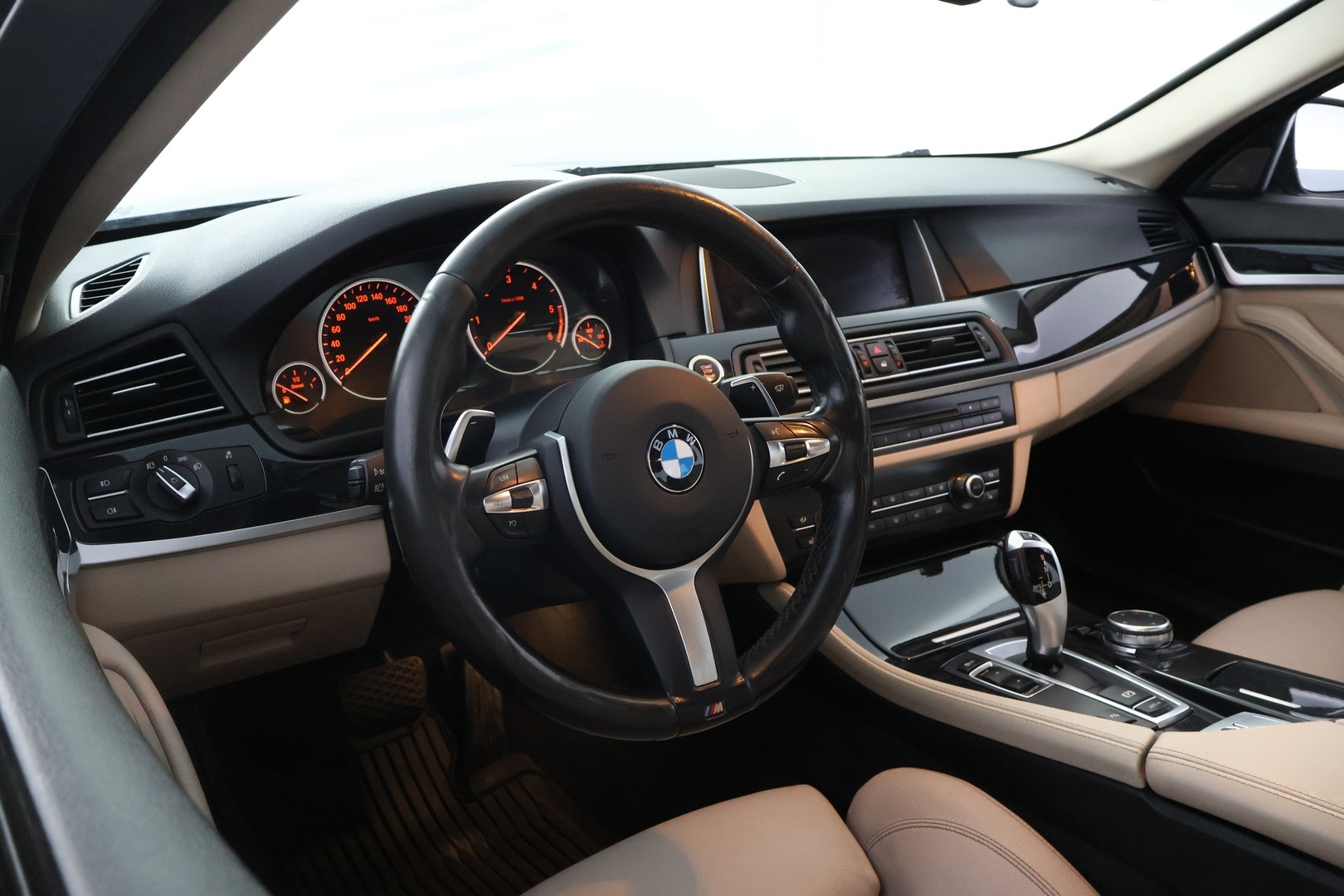 BMW 518 2016