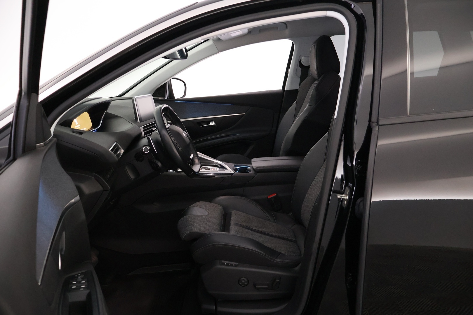 PEUGEOT 5008 2019