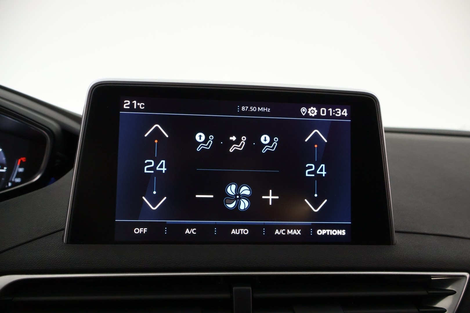 PEUGEOT 5008 2019