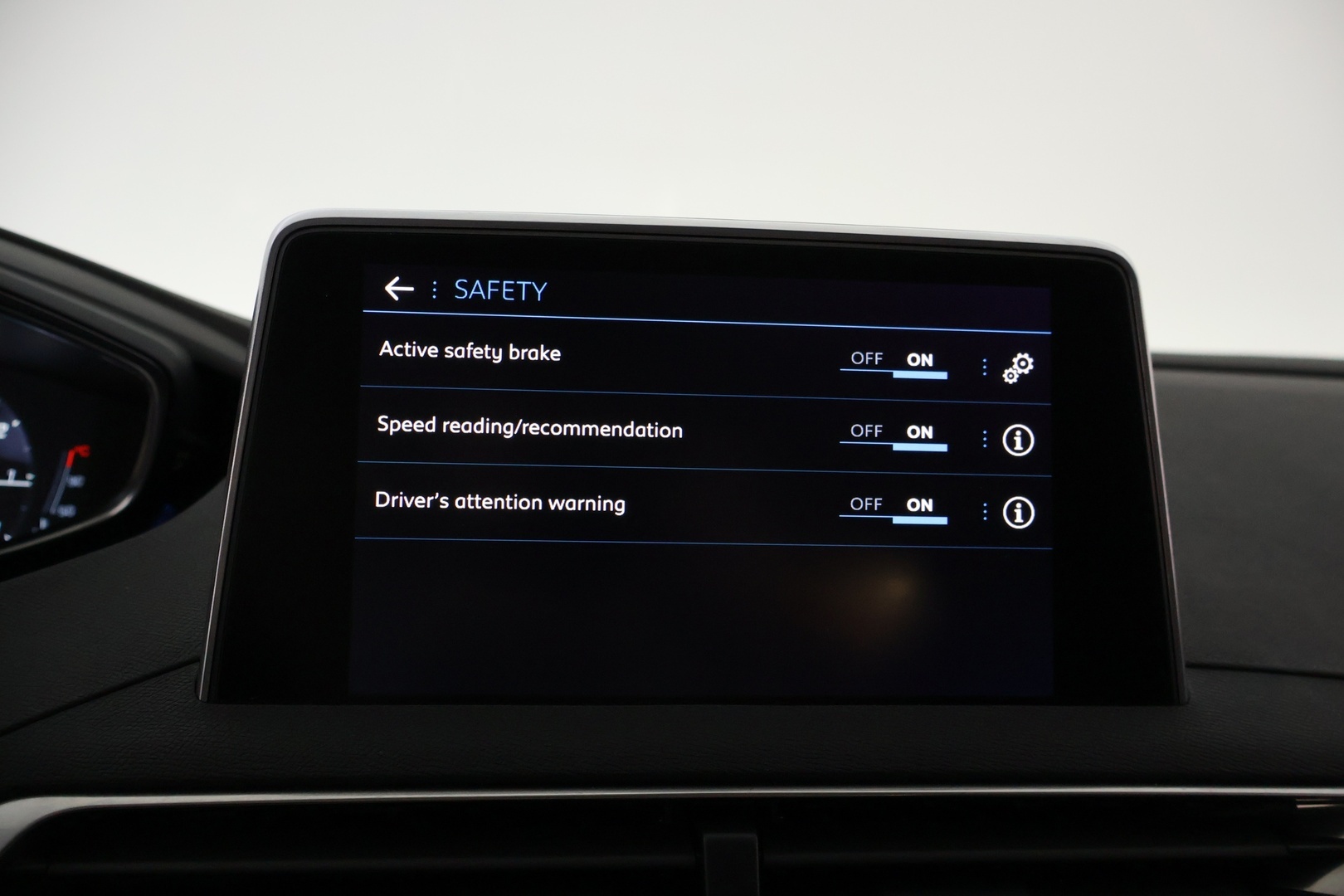 PEUGEOT 5008 2019