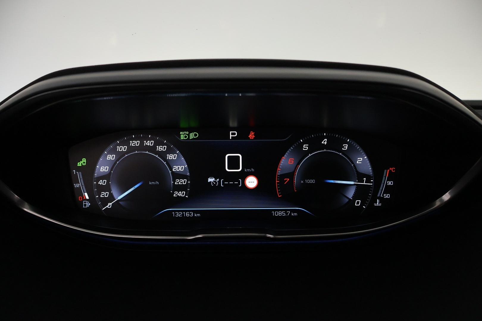 PEUGEOT 5008 2019