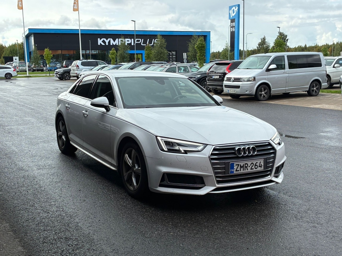 AUDI A4 2019