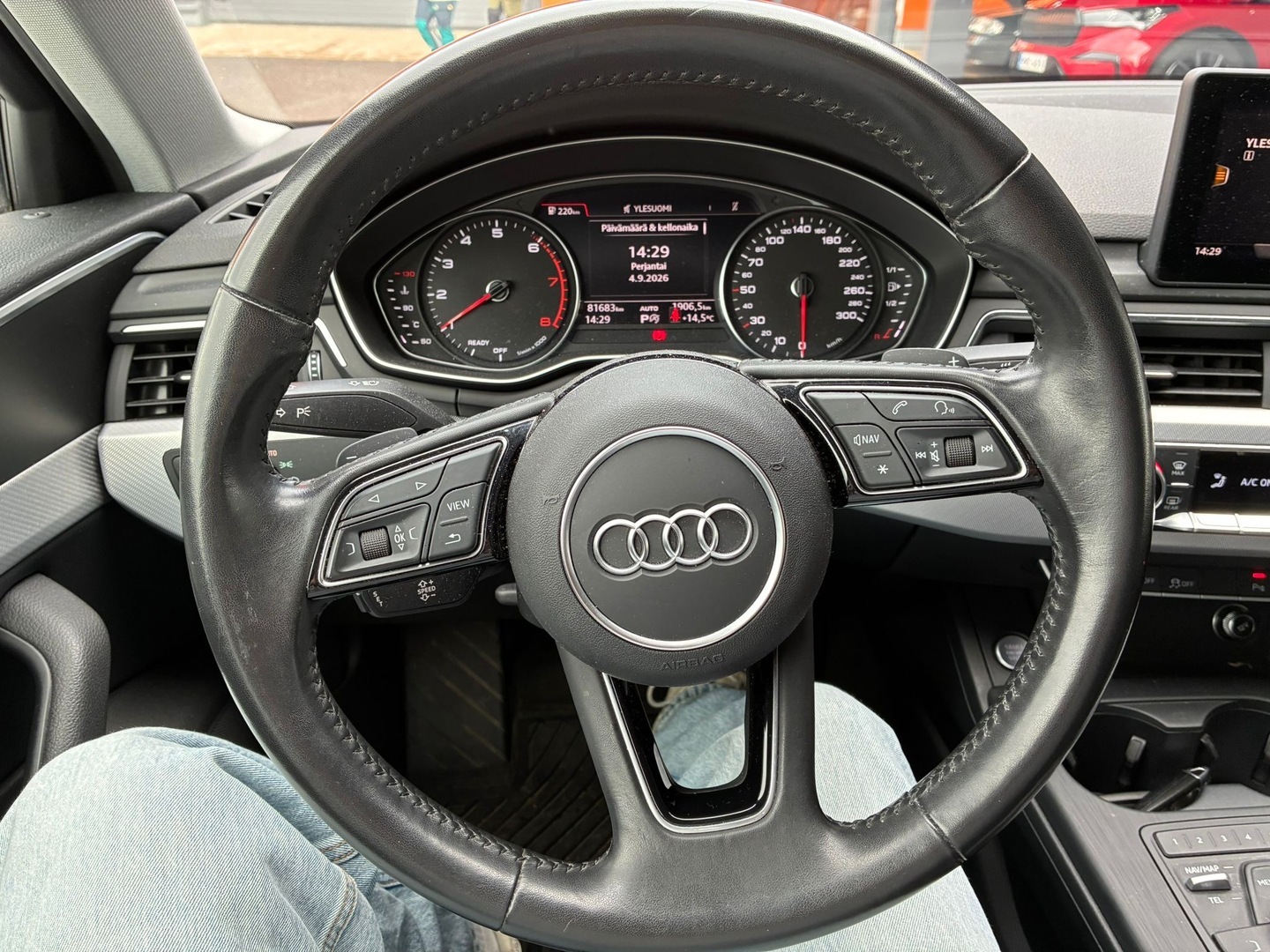 AUDI A4 2019