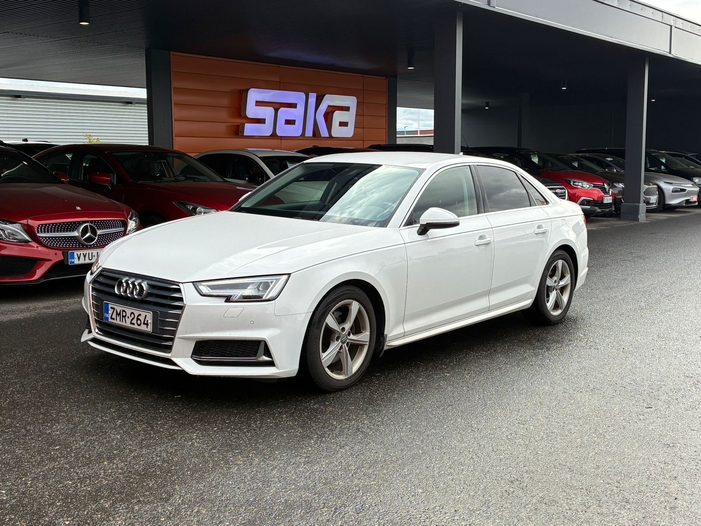 AUDI A4 2019