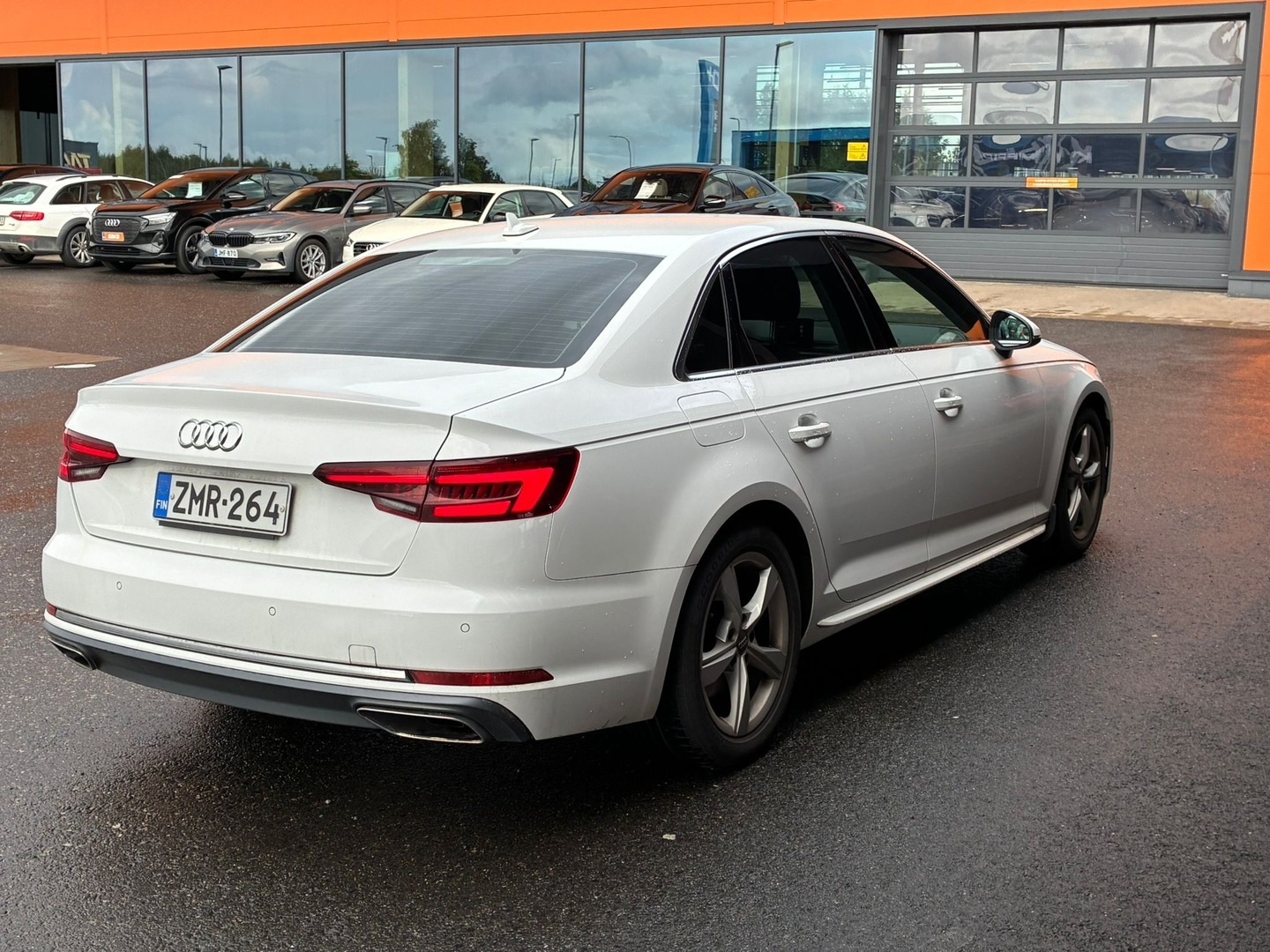 AUDI A4 2019