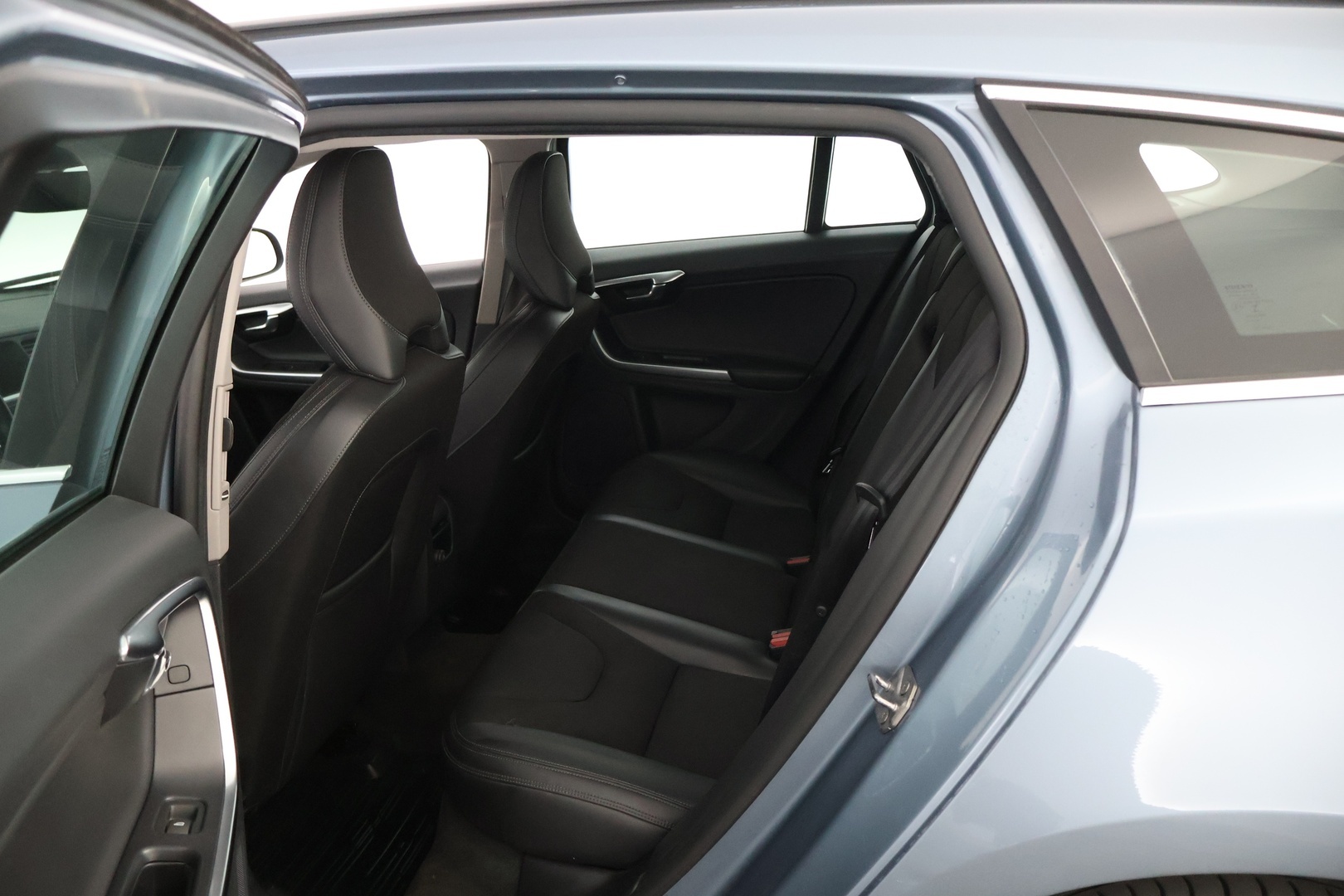 VOLVO V60 2017