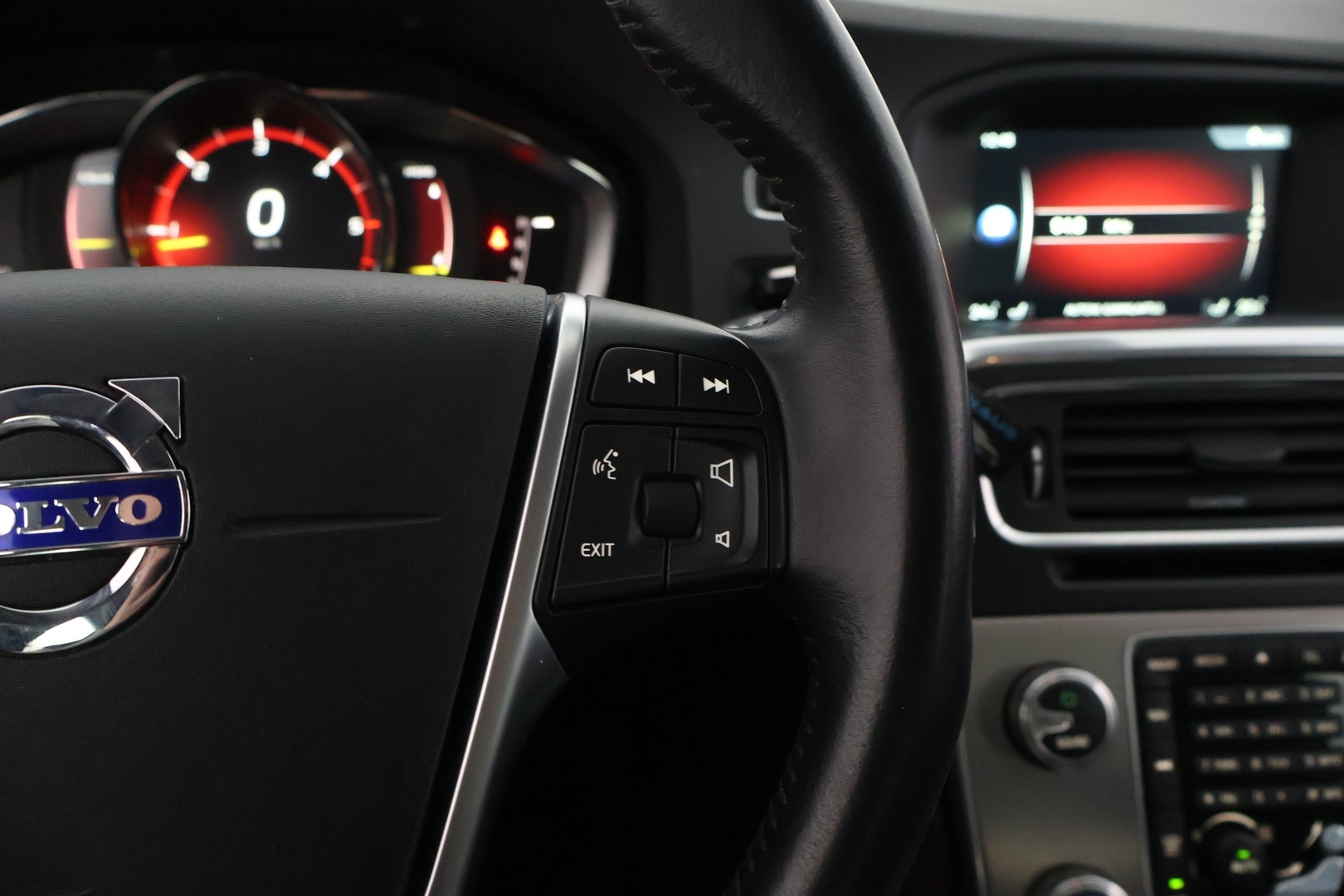 VOLVO V60 2017