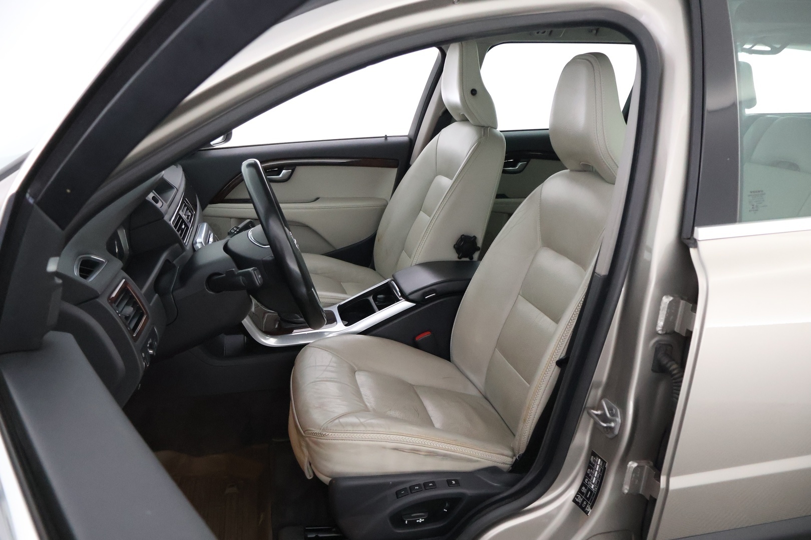VOLVO XC70 2014