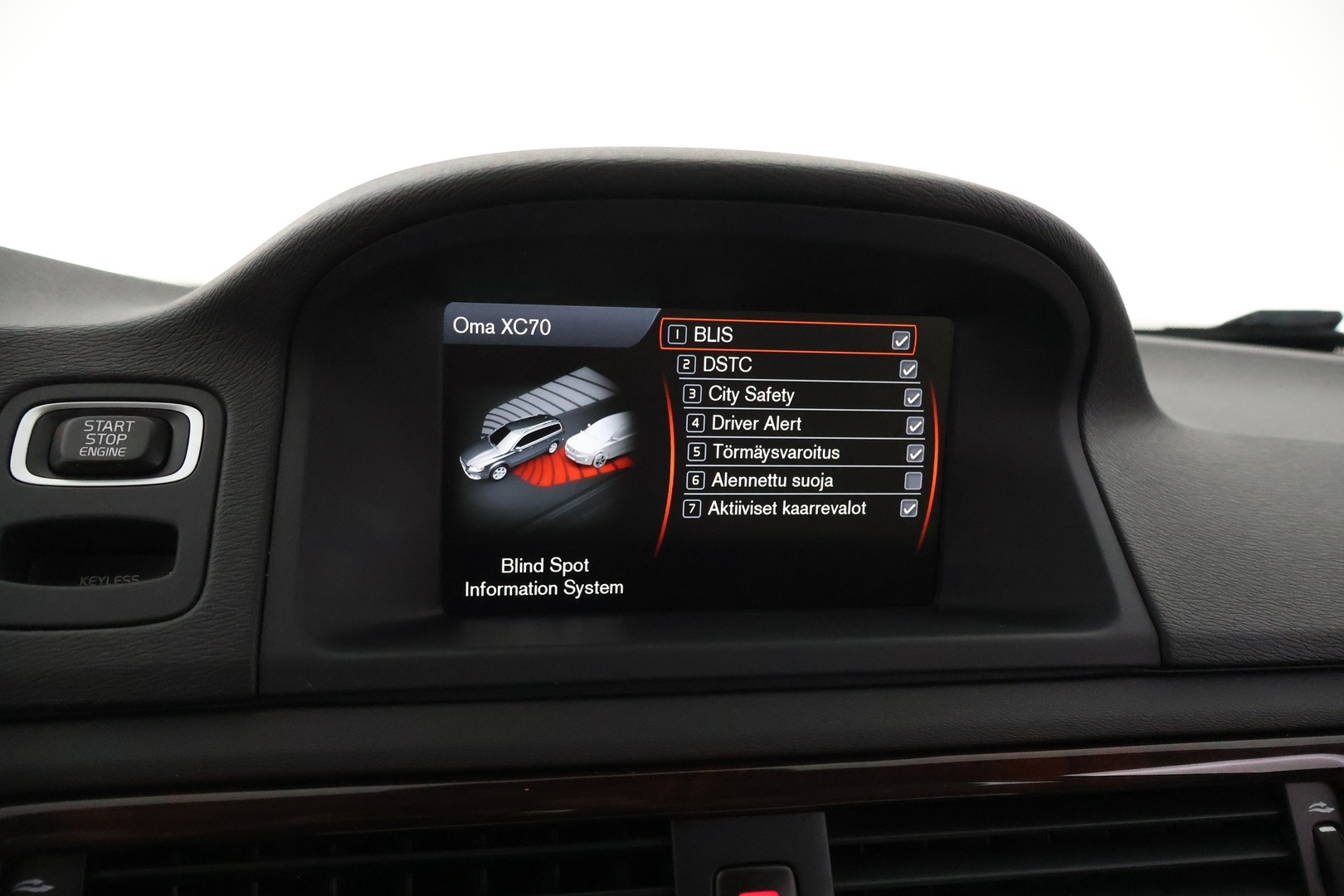 VOLVO XC70 2014
