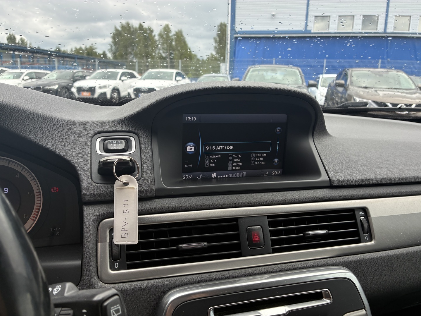 VOLVO V70 2013