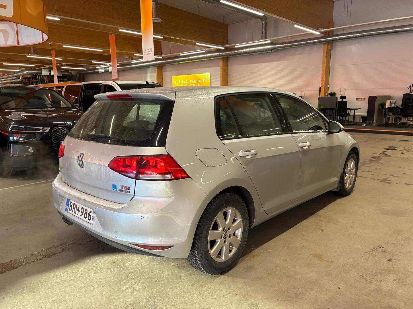 VOLKSWAGEN Golf 2013