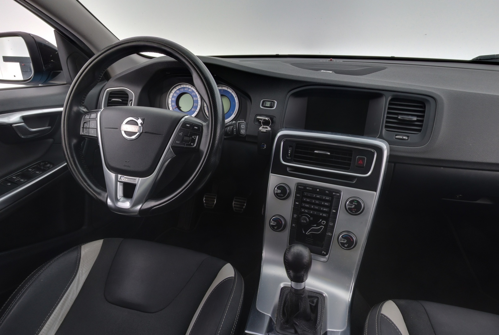 VOLVO V60 2013
