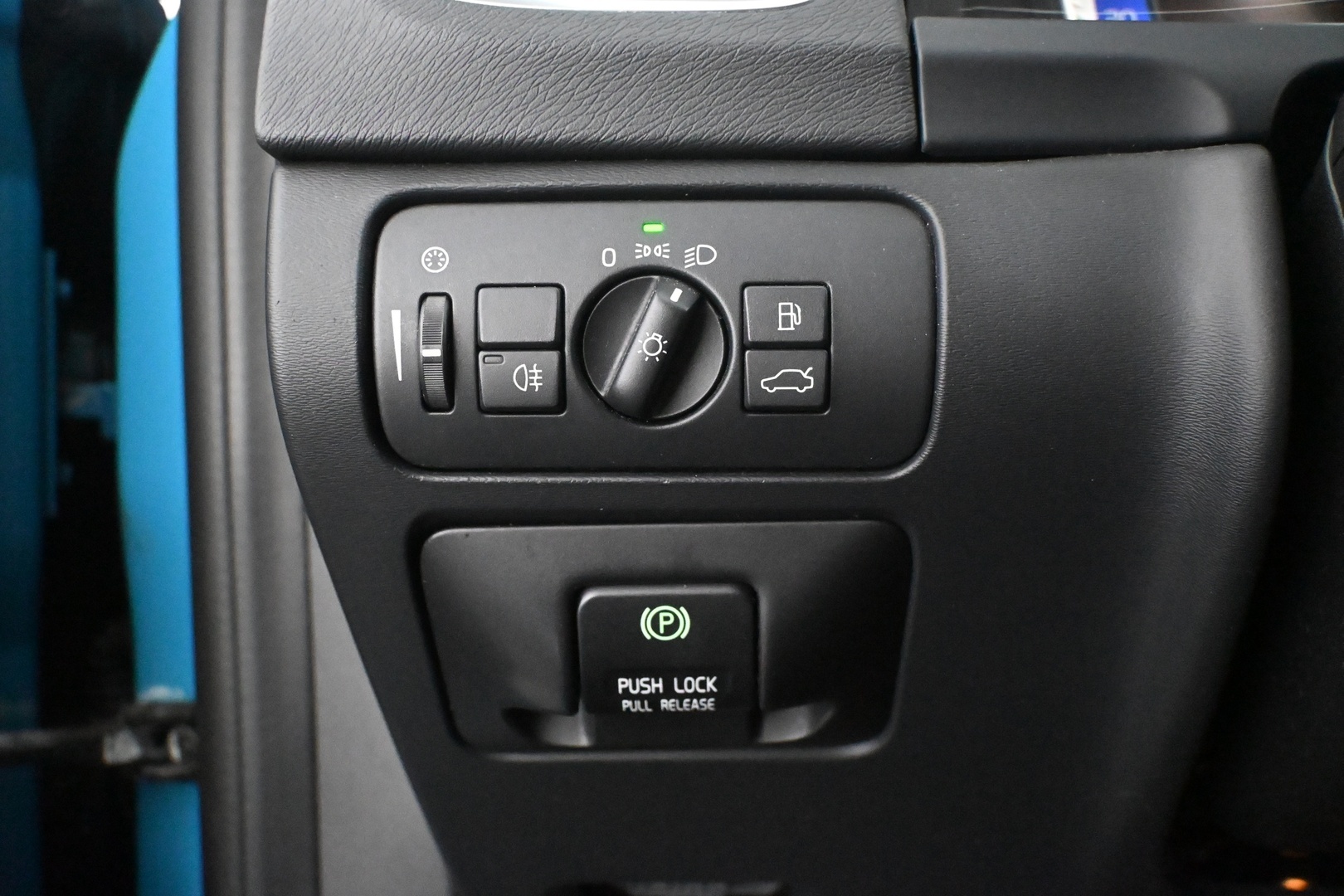 VOLVO V60 2013