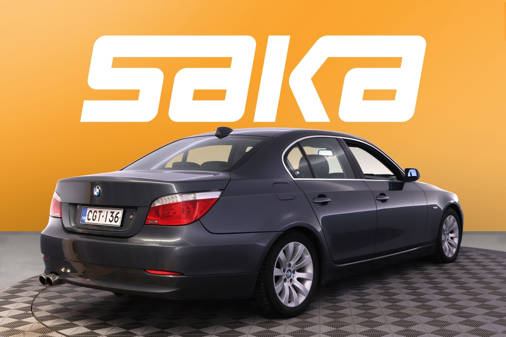 BMW 520 2008