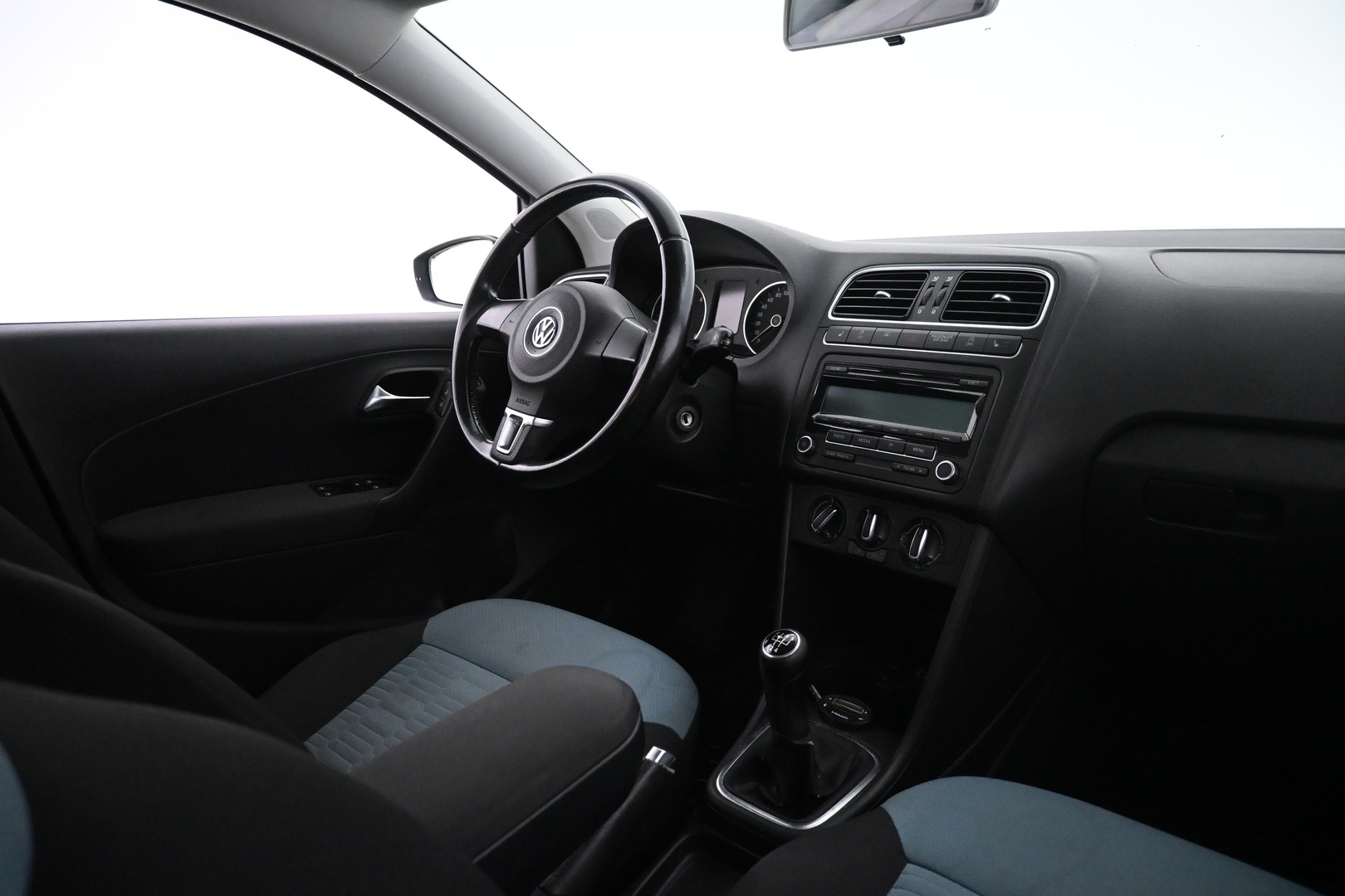 VOLKSWAGEN Polo 2011