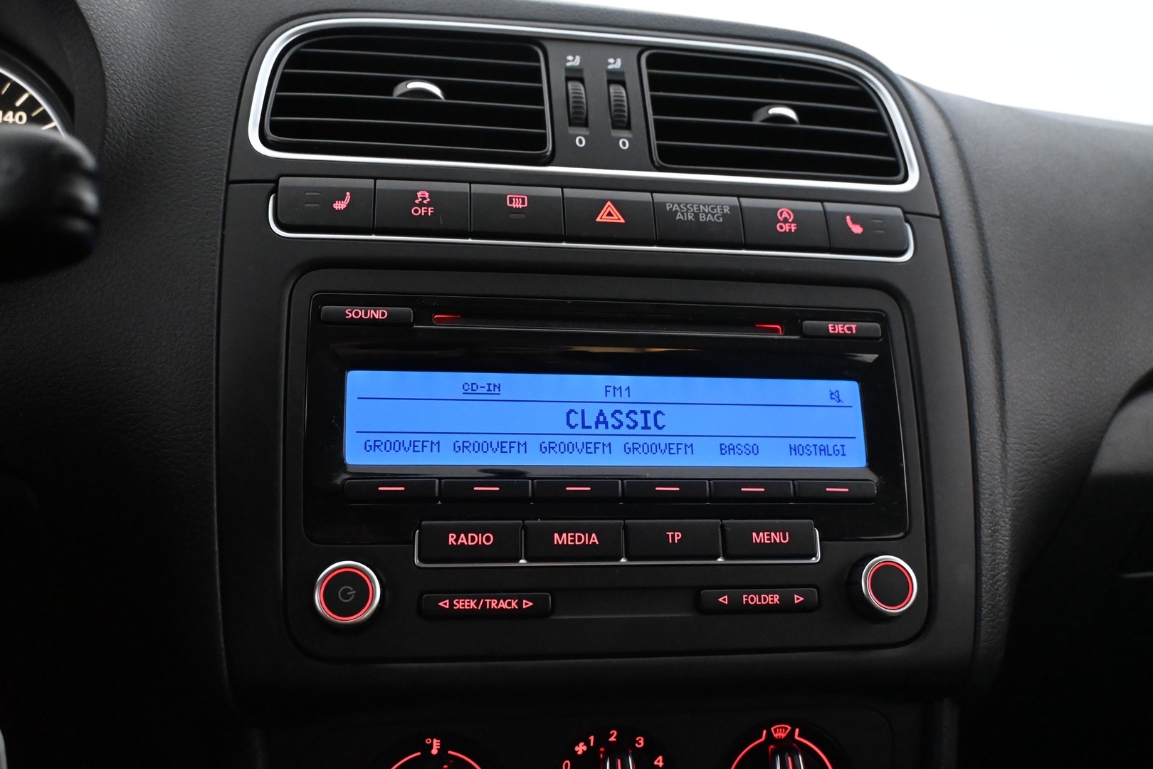 VOLKSWAGEN Polo 2011