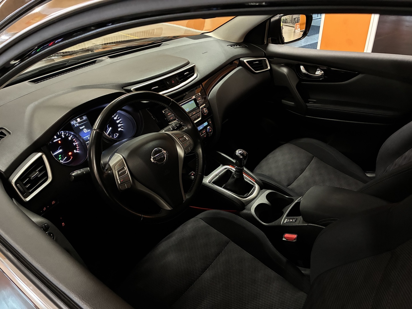 NISSAN Qashqai 2017