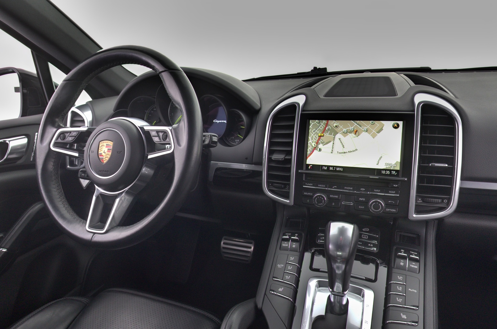 PORSCHE Cayenne 2015