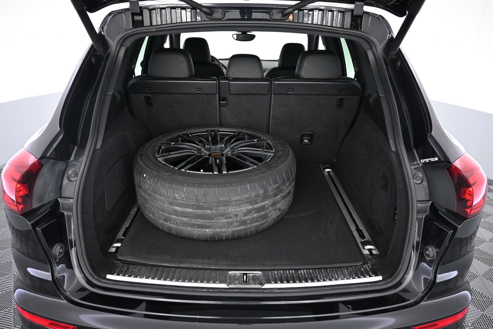 PORSCHE Cayenne 2015