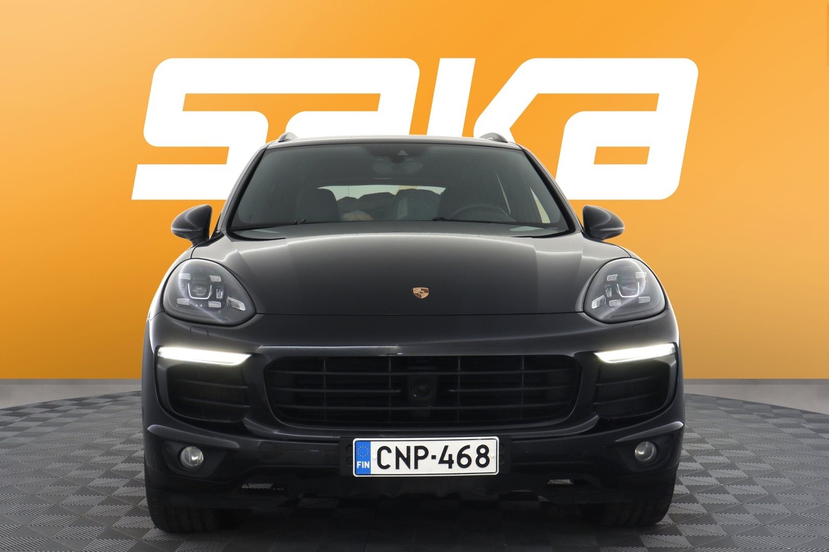 PORSCHE Cayenne 2015