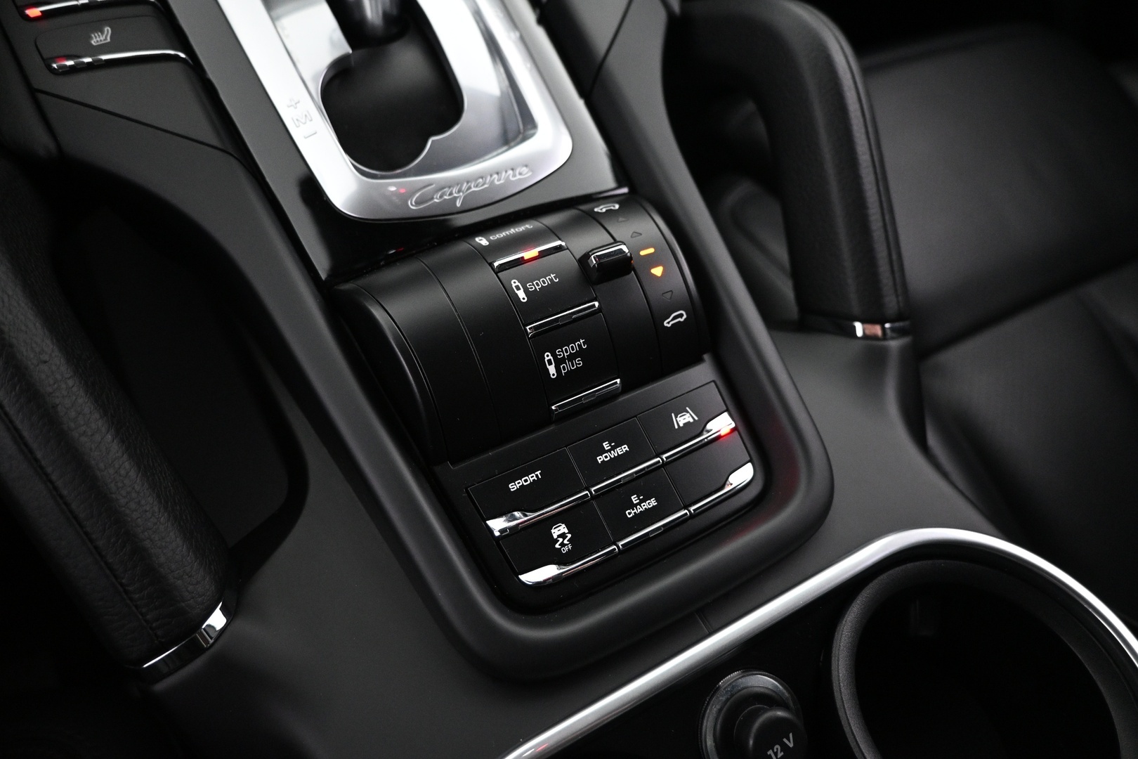 PORSCHE Cayenne 2015