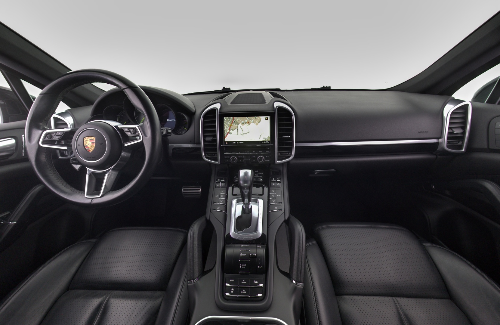 PORSCHE Cayenne 2015