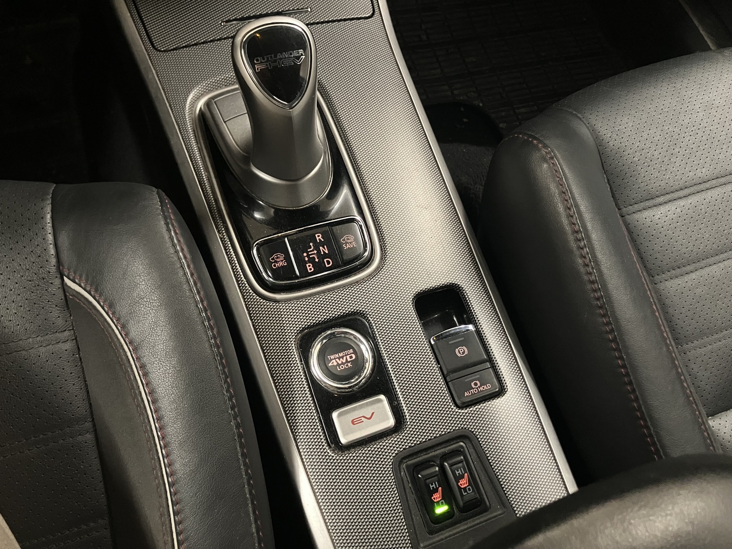 MITSUBISHI OUTLANDER PHEV 2018