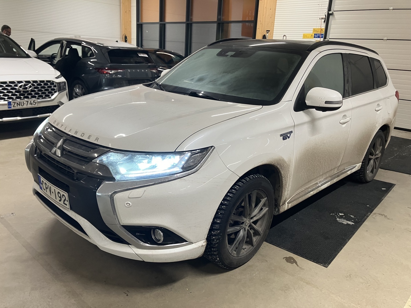 MITSUBISHI OUTLANDER PHEV 2018