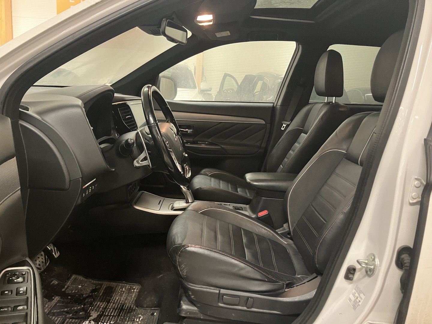 MITSUBISHI OUTLANDER PHEV 2018