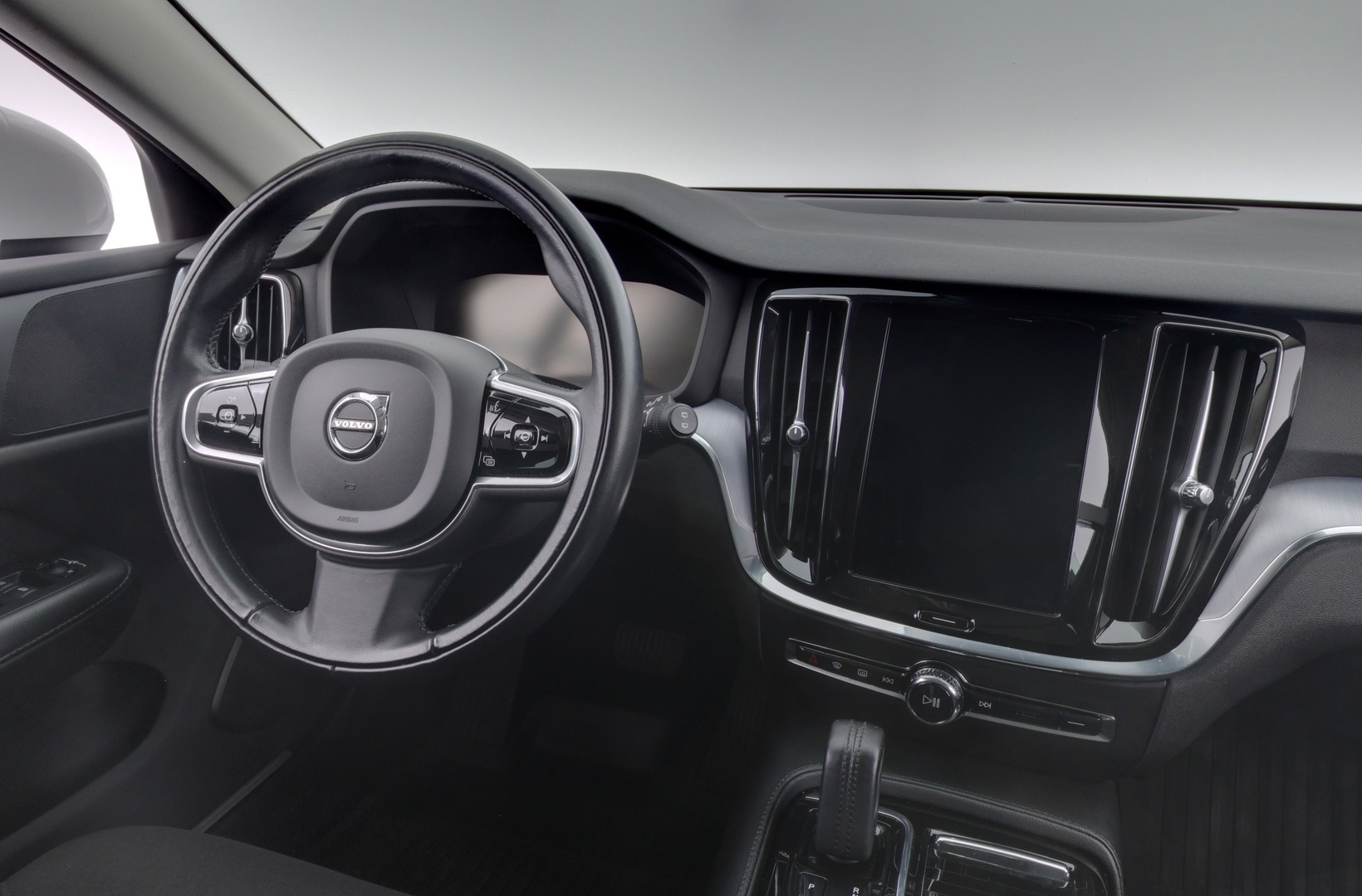 VOLVO V60 2020