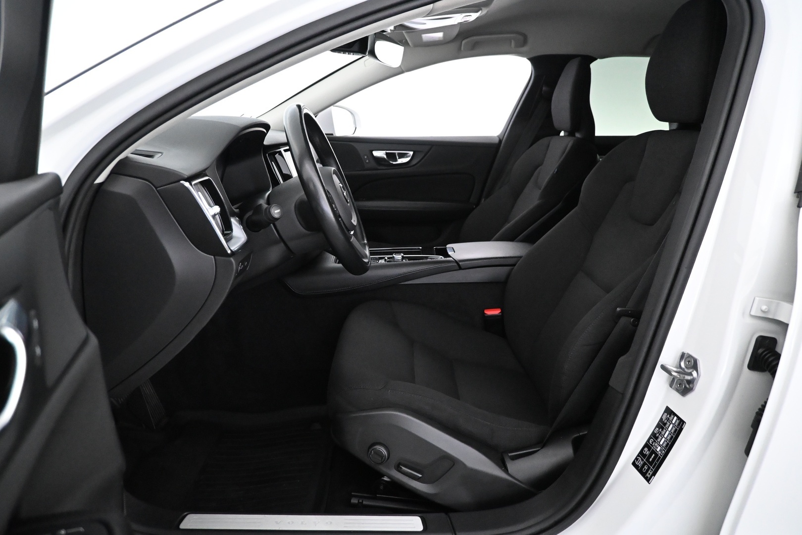VOLVO V60 2020